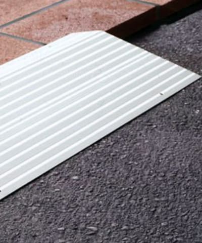 Wheelchair threshold ramps